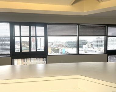 127 Greyrock Place - Photo Thumbnail 6