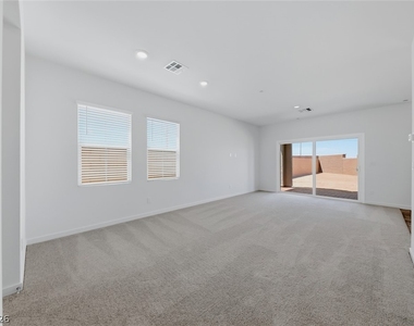 200 Preston Terrace Avenue - Photo Thumbnail 2