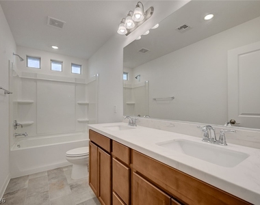 624 Stone Hammer Avenue - Photo Thumbnail 15
