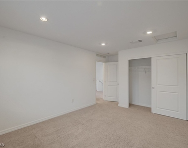 624 Stone Hammer Avenue - Photo Thumbnail 16