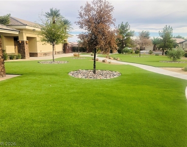 5827 Corbin Avenue - Photo Thumbnail 19
