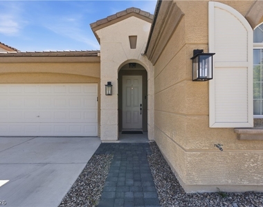 11063 Pegasus Drive - Photo Thumbnail 5