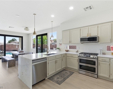 11063 Pegasus Drive - Photo Thumbnail 10