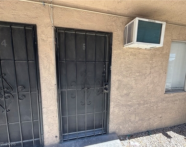 239 W Philadelphia Avenue - Photo Thumbnail 1