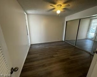 3336 Sylvia Street - Photo Thumbnail 8