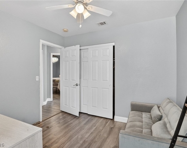 7520 Bowles Drive - Photo Thumbnail 15