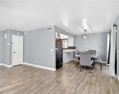 7520 Bowles Drive - Photo Thumbnail 2