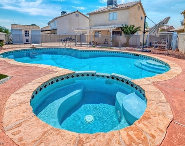 7520 Bowles Drive - Photo Thumbnail 21