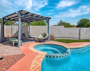 7520 Bowles Drive - Photo Thumbnail 24