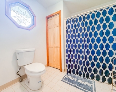 340 Poplar Beach - Photo Thumbnail 20