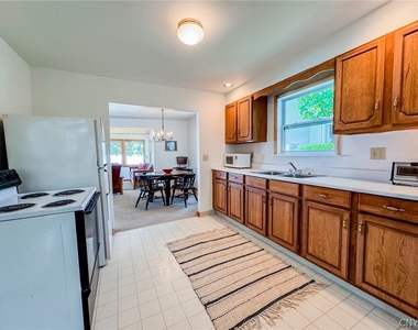 340 Poplar Beach - Photo Thumbnail 16
