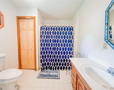 340 Poplar Beach - Photo Thumbnail 21