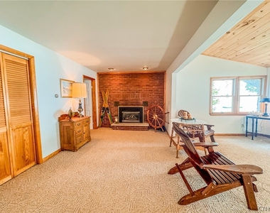 340 Poplar Beach - Photo Thumbnail 26