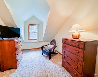 340 Poplar Beach - Photo Thumbnail 33