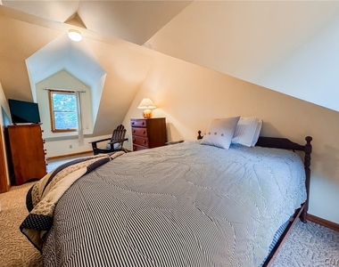 340 Poplar Beach - Photo Thumbnail 32