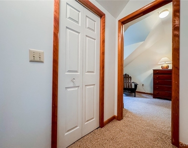 340 Poplar Beach - Photo Thumbnail 37