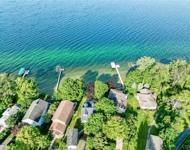 340 Poplar Beach - Photo Thumbnail 4