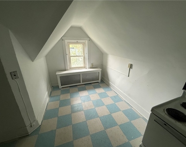 12 Tilton Avenue - Photo Thumbnail 2