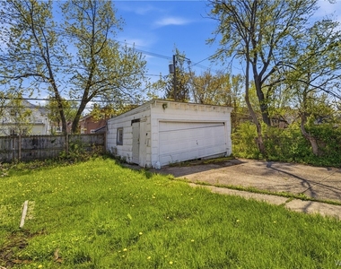 263 Minnesota Avenue - Photo Thumbnail 4