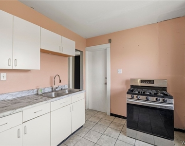 263 Minnesota Avenue - Photo Thumbnail 8