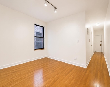 3135 Broadway - Photo Thumbnail 3