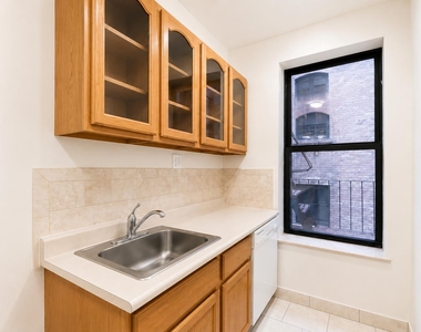 3135 Broadway - Photo Thumbnail 8