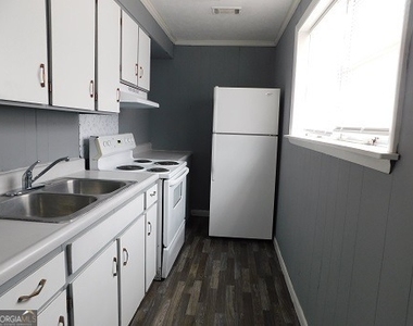 101 S Zetterower Avenue - Photo Thumbnail 5