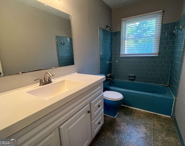 1650 Beechwood Boulevard Nw - Photo Thumbnail 5