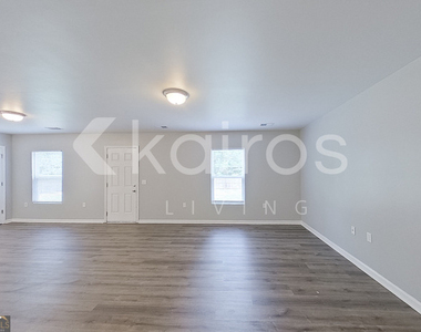 138 Amber Mill Circle - Photo Thumbnail 3
