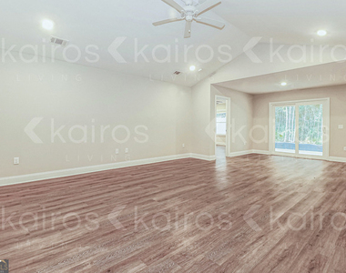 155 Cottage Grove Road - Photo Thumbnail 4