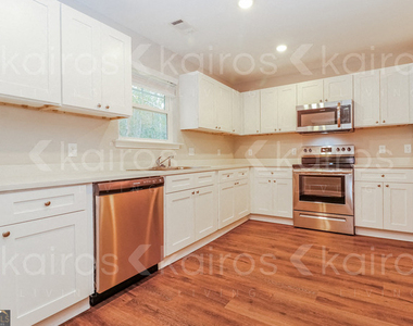 155 Cottage Grove Road - Photo Thumbnail 3
