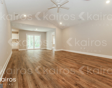 153 Cottage Grove Road - Photo Thumbnail 6