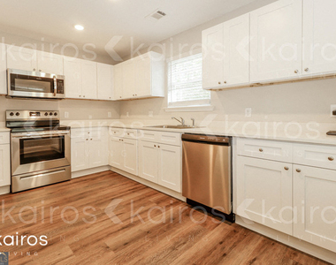 153 Cottage Grove Road - Photo Thumbnail 5