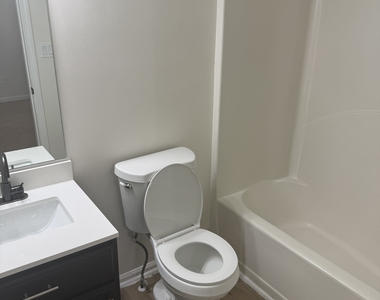 3127 Fields Drive - Photo Thumbnail 14