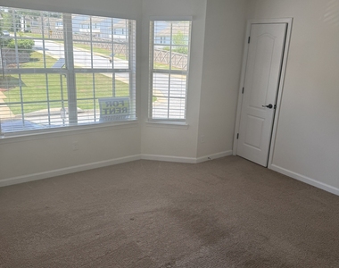 3127 Fields Drive - Photo Thumbnail 8