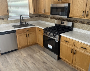 3127 Fields Drive - Photo Thumbnail 31
