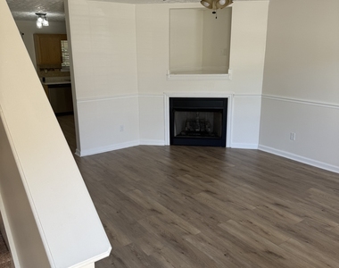 3127 Fields Drive - Photo Thumbnail 6