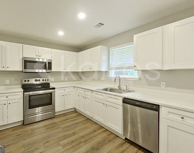 132 Cottage Grove Road - Photo Thumbnail 4