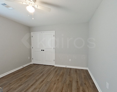 132 Cottage Grove Road - Photo Thumbnail 8