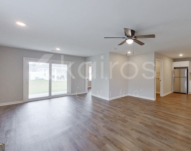 122 Cottage Grove Road - Photo Thumbnail 3
