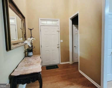 6904 Silver Bend Place - Photo Thumbnail 12