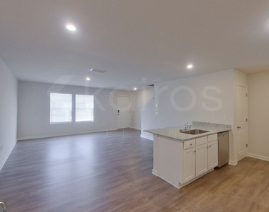 307 Ironwood Court - Photo Thumbnail 6