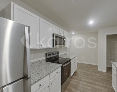 371 Ironwood Court - Photo Thumbnail 6