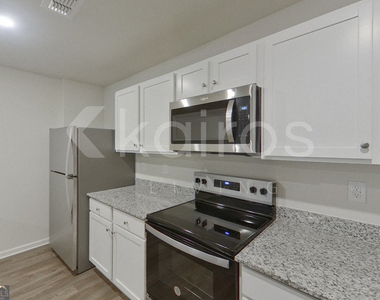 371 Ironwood Court - Photo Thumbnail 5
