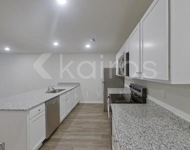 371 Ironwood Court - Photo Thumbnail 4