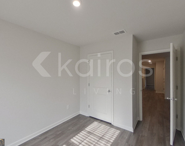 371 Ironwood Court - Photo Thumbnail 15