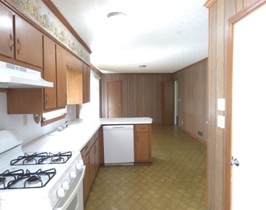 1382 Mary Dale Drive Sw - Photo Thumbnail 5