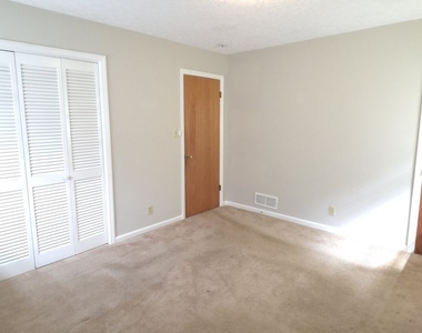 1382 Mary Dale Drive Sw - Photo Thumbnail 8