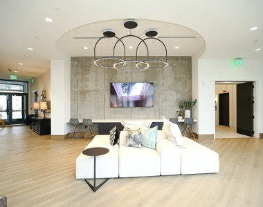 788 W Marietta Street Nw - Photo Thumbnail 47