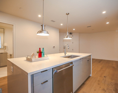 788 W Marietta Street Nw - Photo Thumbnail 13